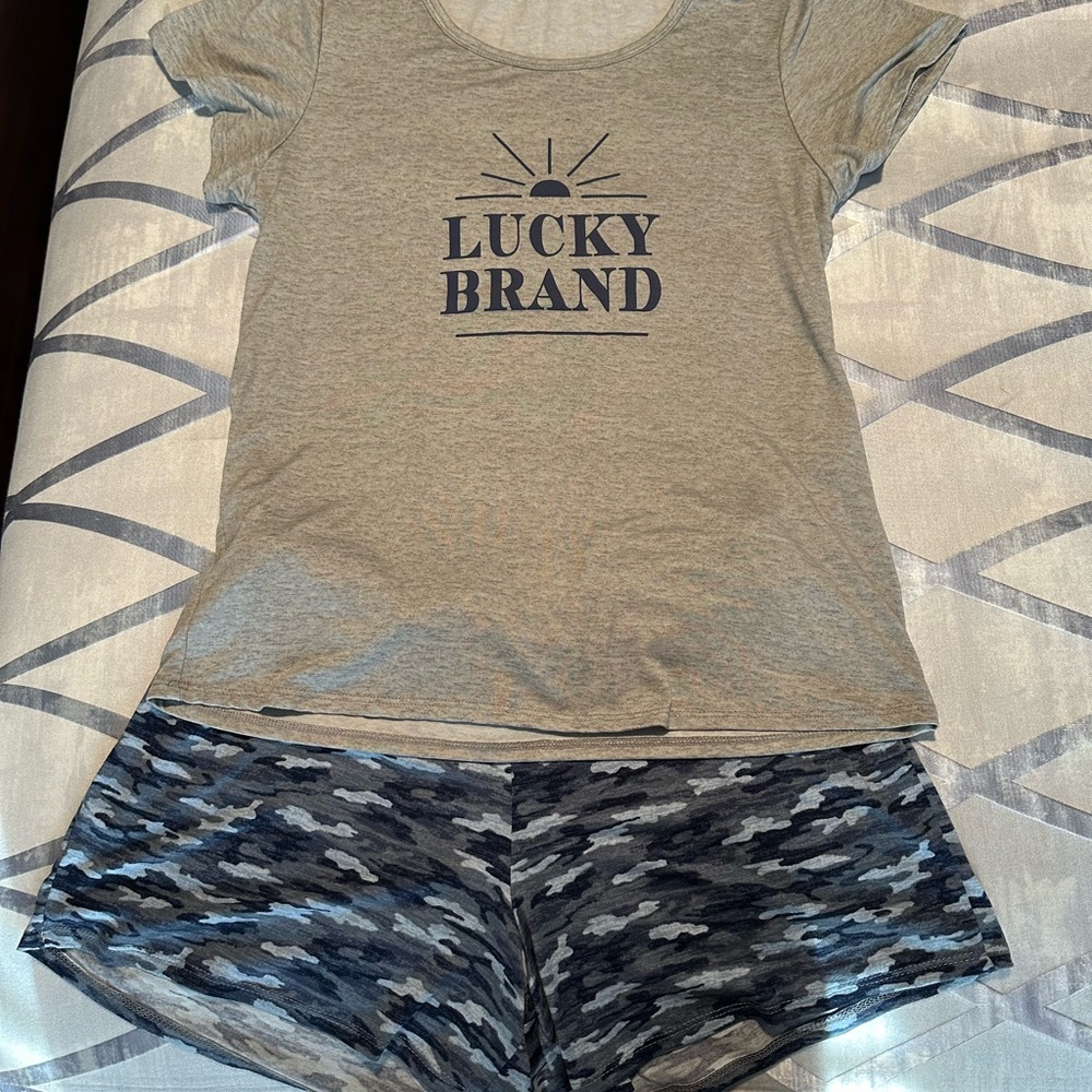 Lucky Brand matching Gray “Lucky Brand” graphic tee & Navy Print camo shorts!